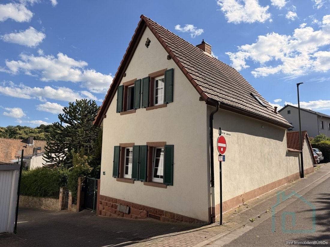 Ein Kleinod in Seebach: Charmantes, gemütliches Häuschen mit Garten und 2 Stellplätzen