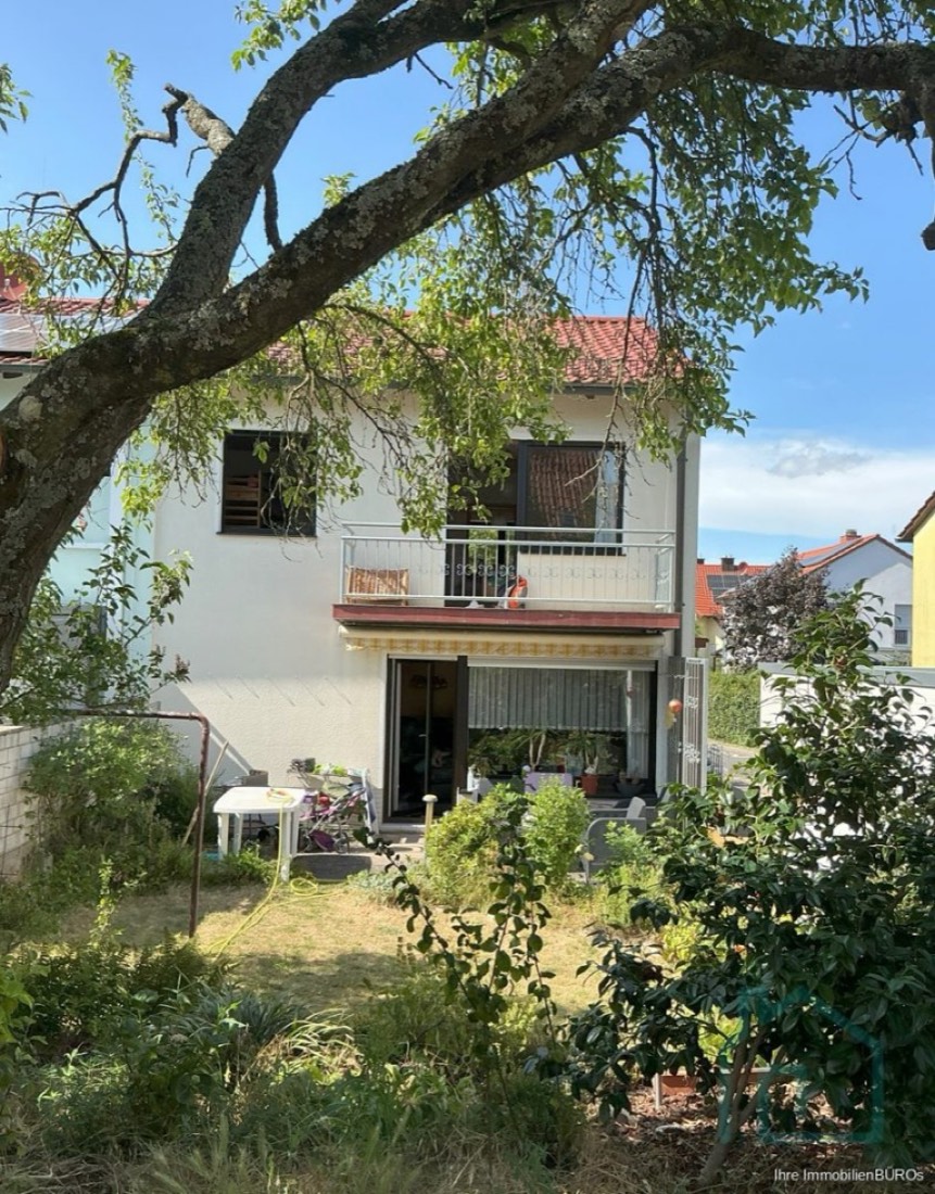 Familienglück in Wachenheim Doppelhaushälfte mit Garten & Garage