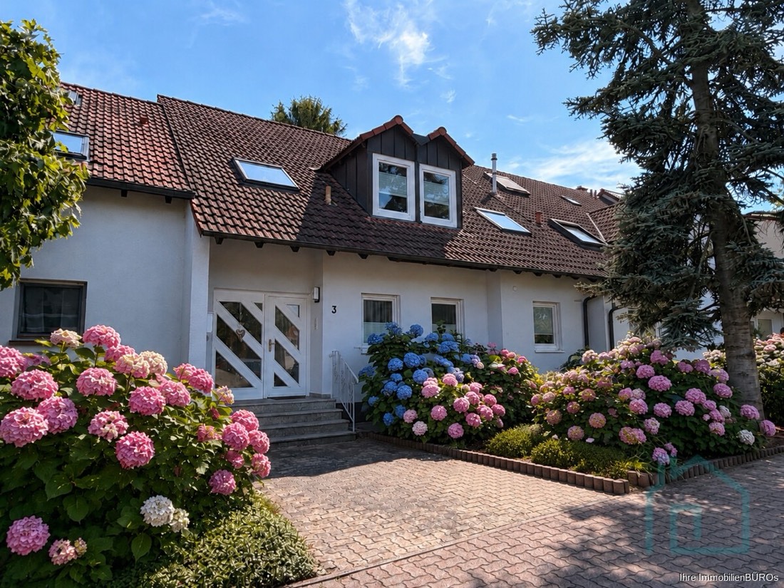 Gemütliche Dachgeschoss-Wohnung in 2-Familienhaus