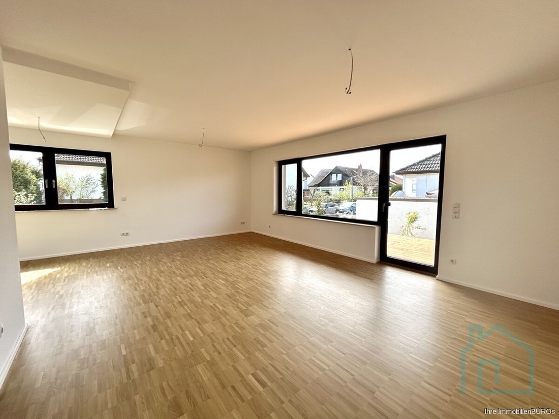 Schicker Bungalow mit Garten und großer Garage